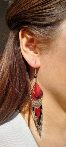 Schöne lange Ohrringe